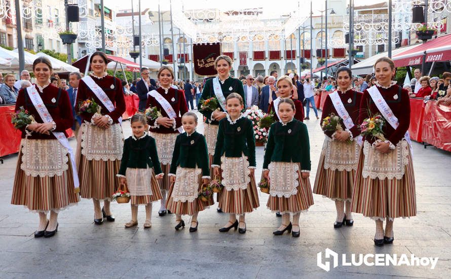 GALERÍA: Lucena brinda a la Virgen de Araceli una interminable ofrenda de flores