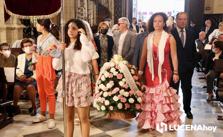 GALERÍA: Lucena brinda a la Virgen de Araceli una interminable ofrenda de flores