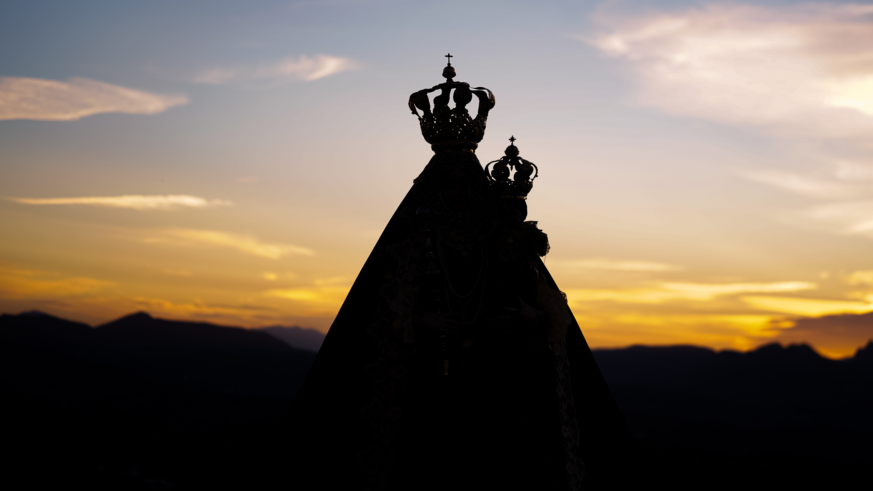 Procesión del Stmo. Sacramento y la Virgen de Araceli por el entorno del Santuario