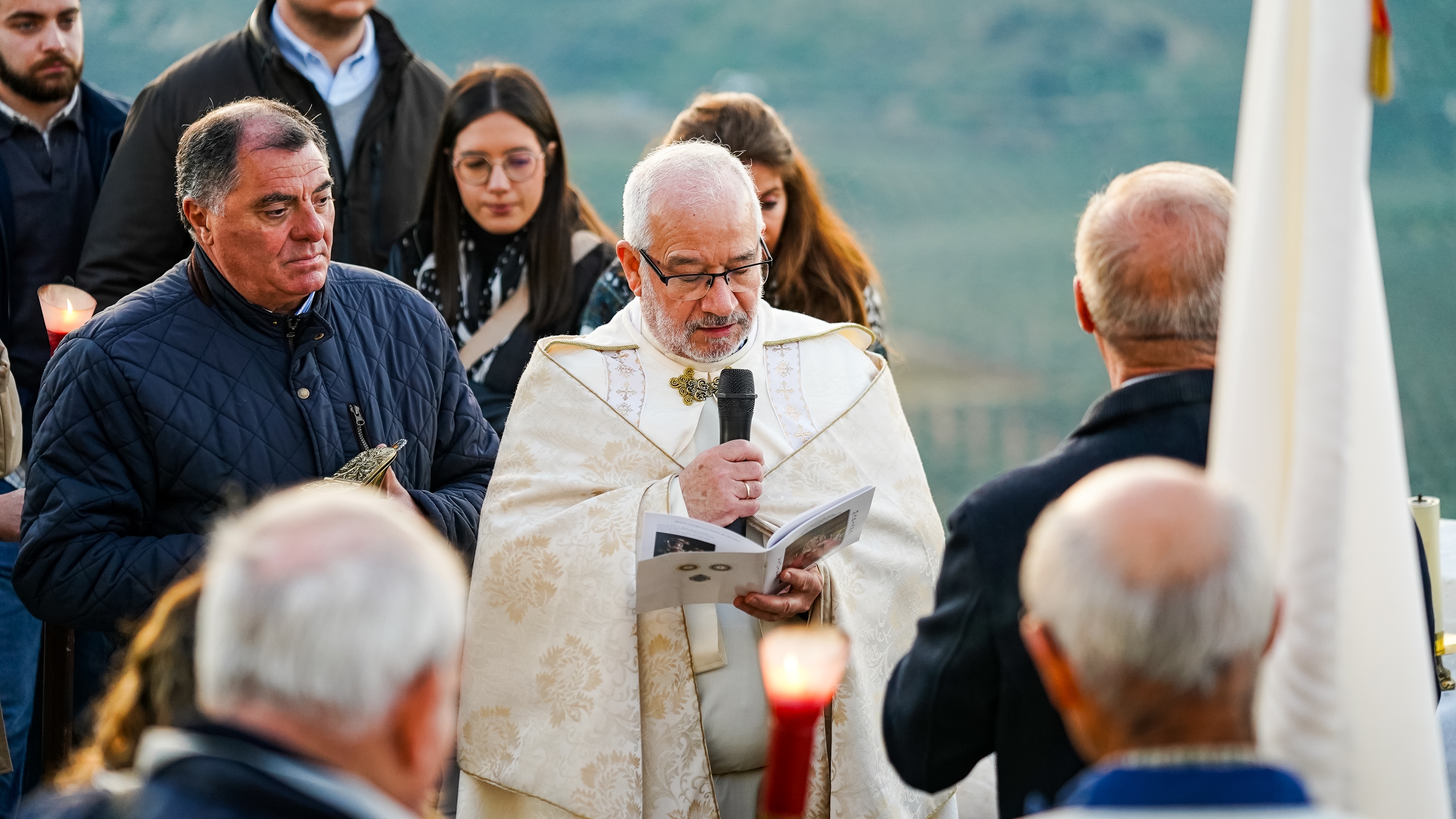 Procesión del Stmo. Sacramento y la Virgen de Araceli por el entorno del Santuario