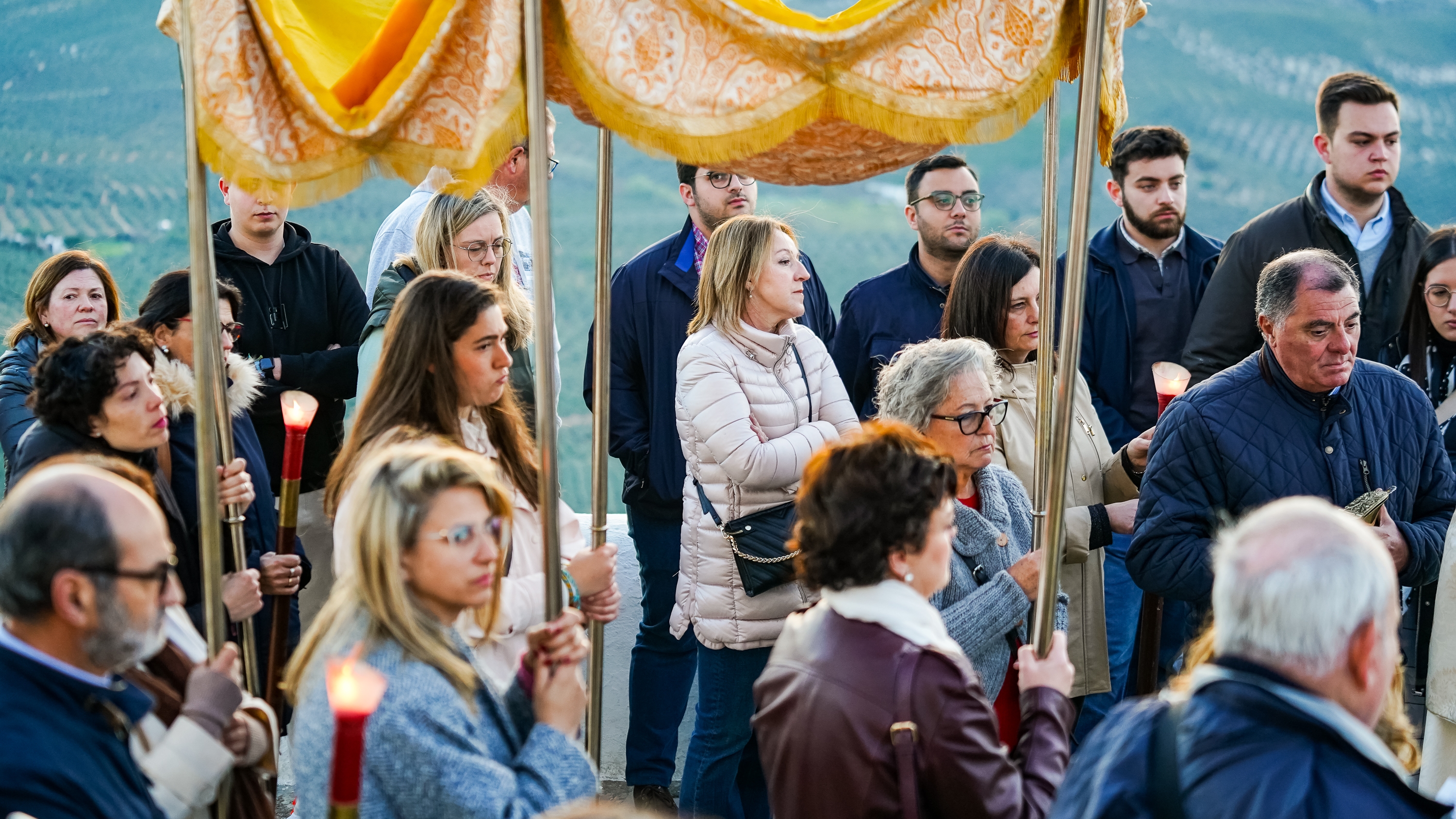 Procesión del Stmo. Sacramento y la Virgen de Araceli por el entorno del Santuario