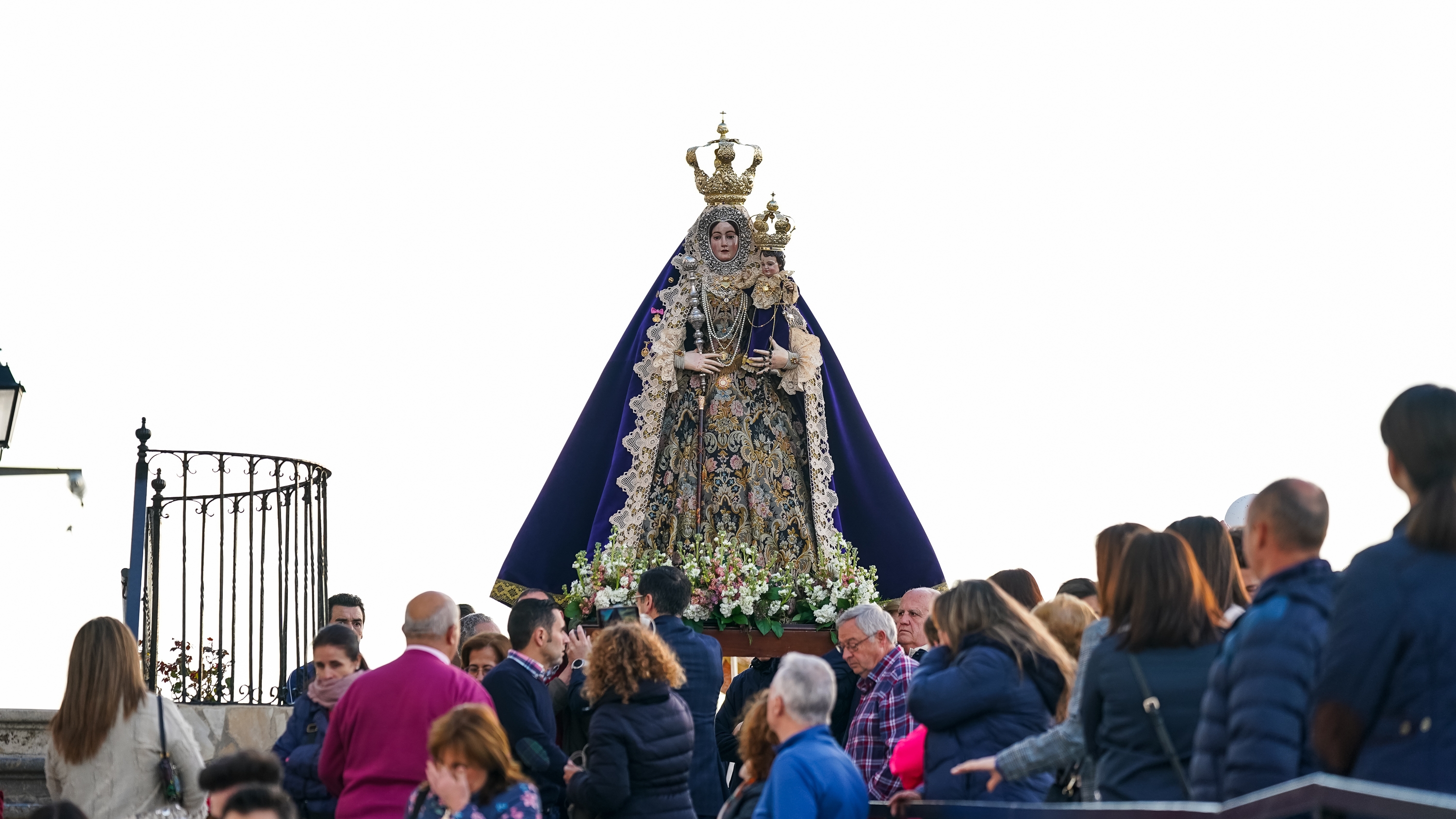 Procesión del Stmo. Sacramento y la Virgen de Araceli por el entorno del Santuario