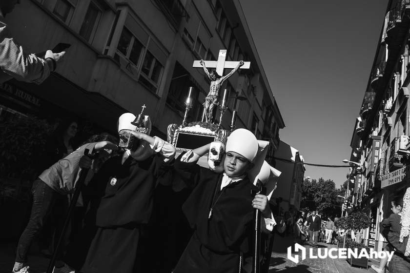 GALERÍA: Medio centenar de pequeños pasos procesionales toman parte en el desfile de procesiones infantiles 'Pasión y gloria de Lucena'