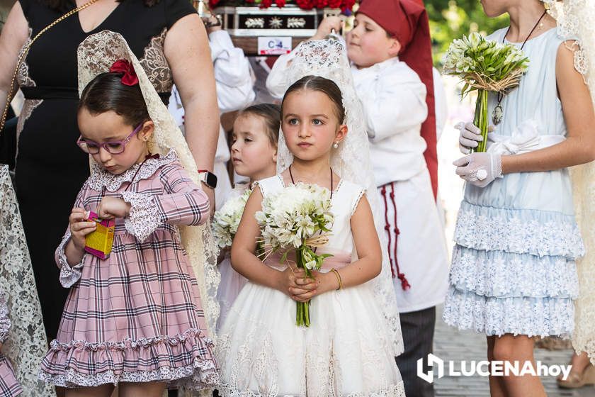 GALERÍA: Medio centenar de pequeños pasos procesionales toman parte en el desfile de procesiones infantiles 'Pasión y gloria de Lucena'