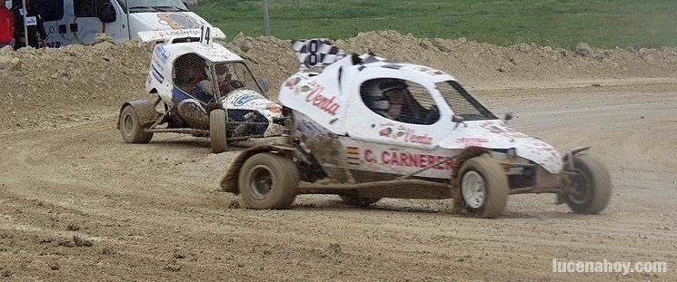  La lluvia dificulta el espectacular "Autocross Ciudad de Lucena" (fotos y vídeo) 