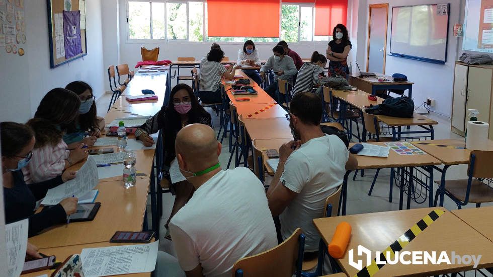  Una clase en la Escuela Oficial de Idiomas de Lucena 