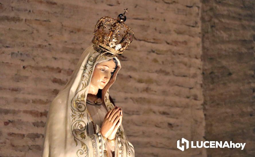 GALERÍA: La procesión de la Virgen de Fátima recorre las calles del barrio de Santiago