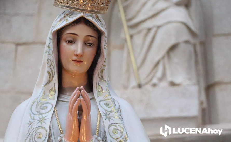 La Virgen de Fátima recorre las calles del barrio de Santiago La Virgen de Fátima recorre las calles del barrio de Santiago