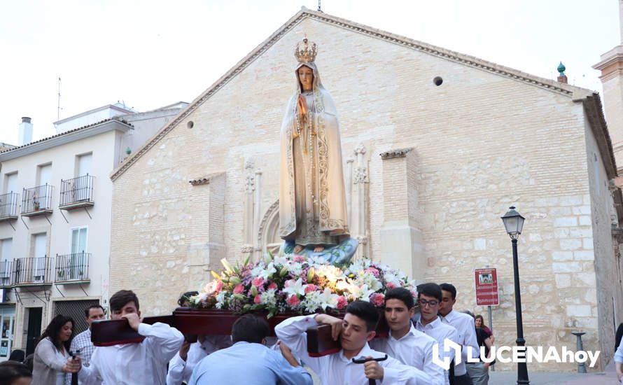 GALERÍA: La procesión de la Virgen de Fátima recorre las calles del barrio de Santiago