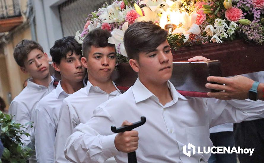 GALERÍA: La procesión de la Virgen de Fátima recorre las calles del barrio de Santiago