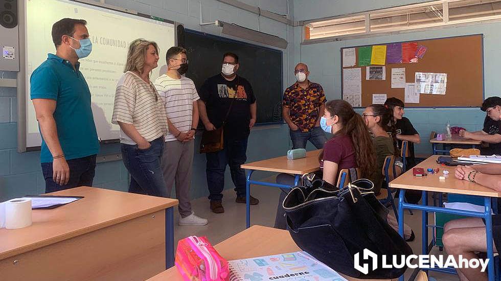  Uno de los talleres en el IES Clara Campoamor 