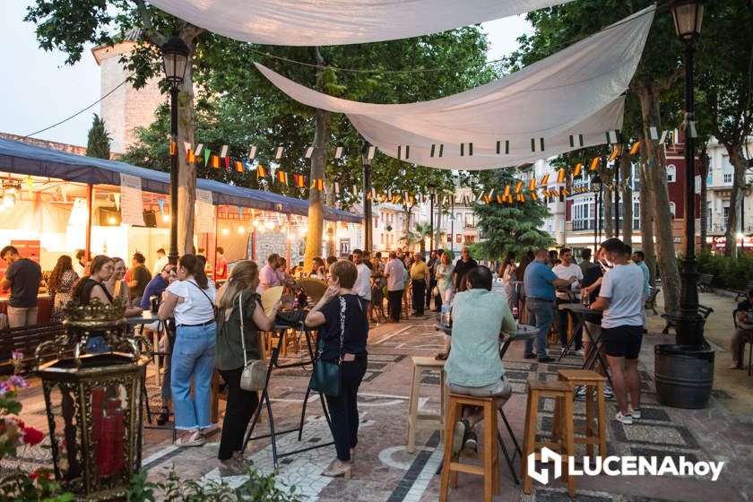 GALERÍA: Amor y Paz y La Columna 'plantan' sus Cruces de Mayo en El Coso y el llanete de Santiago