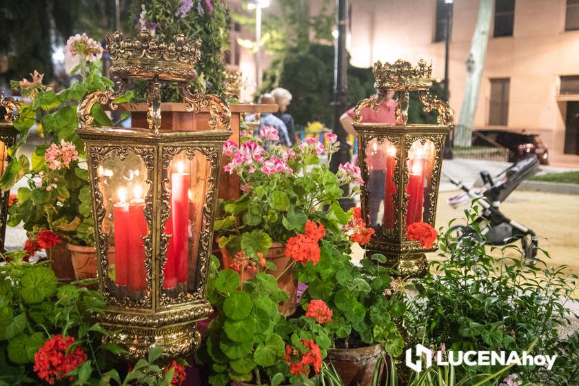 GALERÍA: Amor y Paz y La Columna 'plantan' sus Cruces de Mayo en El Coso y el llanete de Santiago