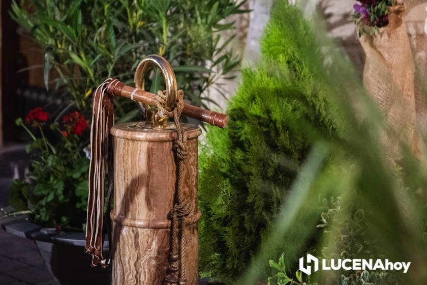 GALERÍA: Amor y Paz y La Columna 'plantan' sus Cruces de Mayo en El Coso y el llanete de Santiago