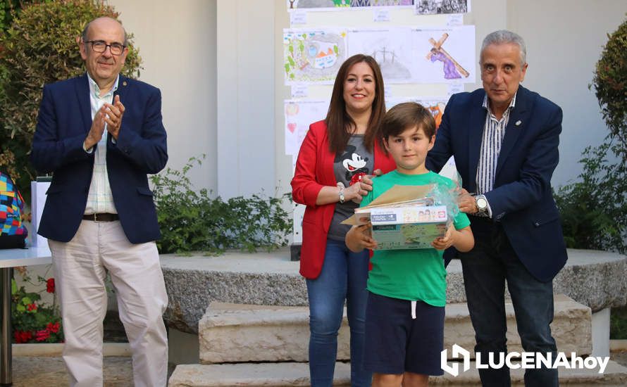 GALERÍA: La Peña El Santero entrega los premios del concurso ?Lucena ilustra su Pasión y Gloria' con más de mil obras presentadas