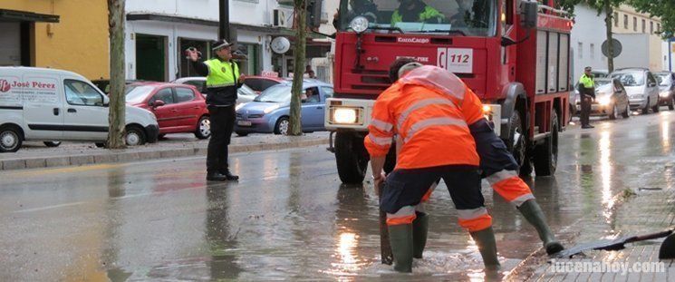  La tormenta atrapa a varios vehículos en Puente de Córdoba y crea problemas (fotos) 