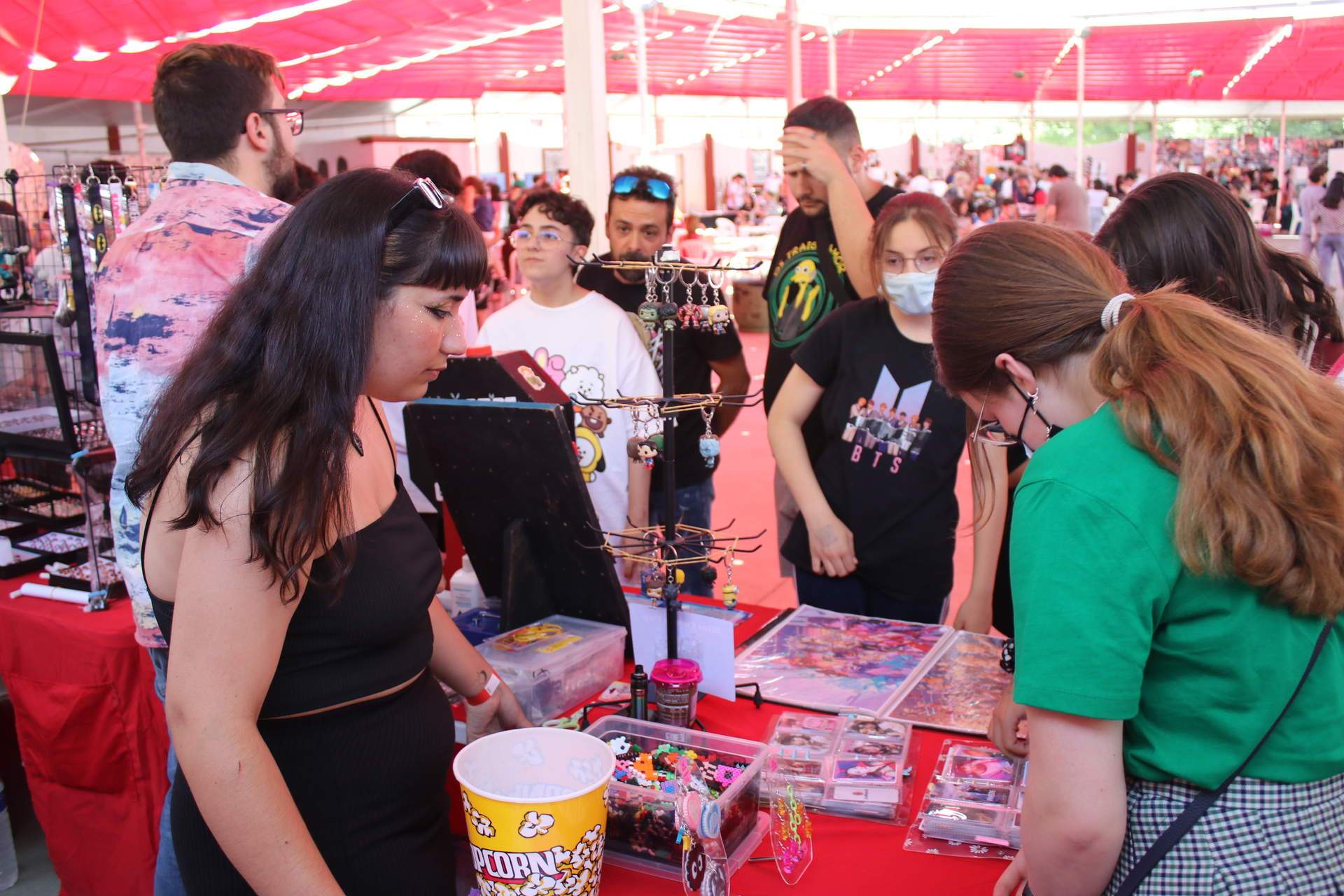 GALERÍA: La Caseta Municipal acoge el regreso del Salón del Manga a Lucena tras dos años de pandemia GALERÍA: La Caseta Municipal acoge el regreso del Salón del Manga a Lucena tras dos años de pandemia