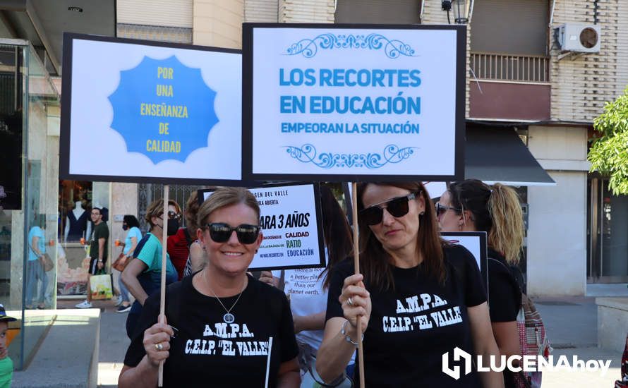 GALERÍA: El AMPA del Valle exige a la Junta el mantenimiento de las dos líneas de infantil de tres años para el próximo curso