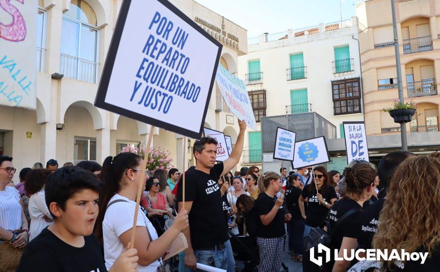 GALERÍA: El AMPA del Valle exige a la Junta el mantenimiento de las dos líneas de infantil de tres años para el próximo curso