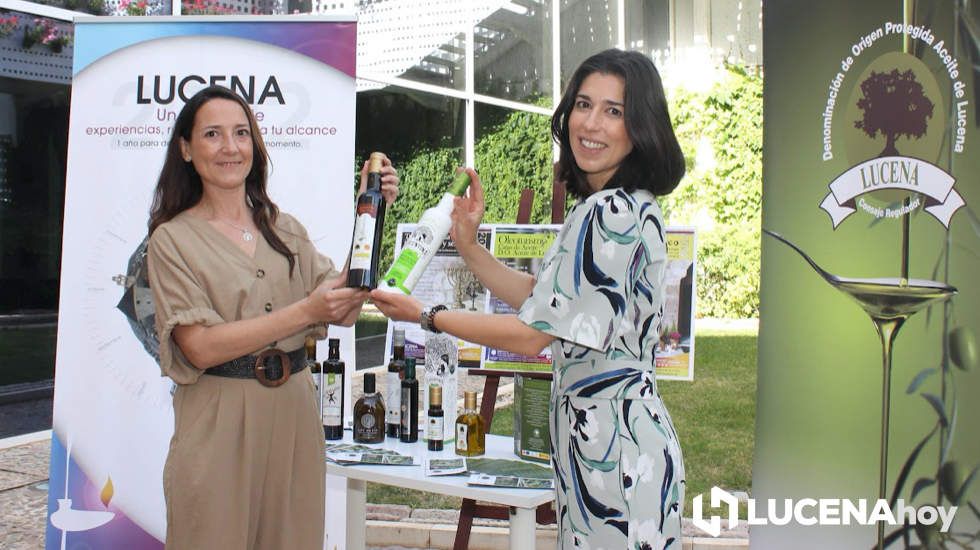  Teresa Alonso y Patricia Caraballo durante la presentación del ciclo de actividades 