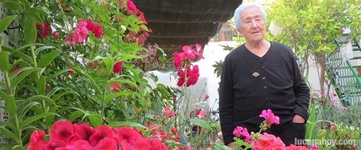  Carmen Villa, 90 años y uno de los patios más bonitos de Lucena (fotos) 