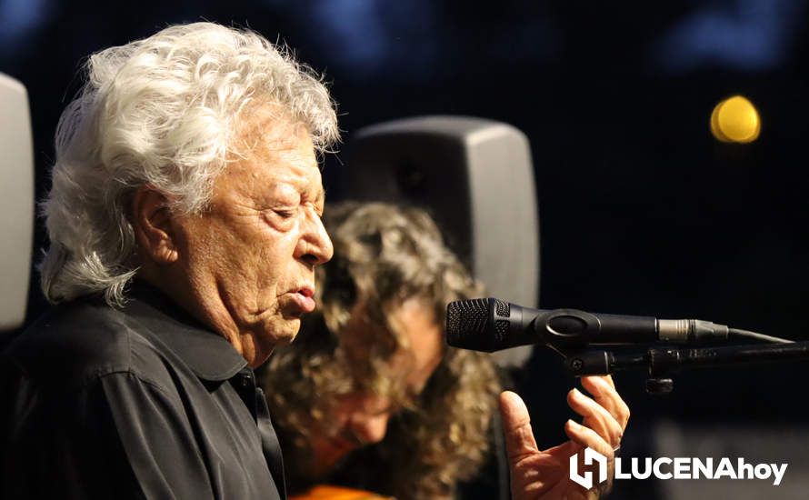 GALERÍA: Las imágenes del "mano a mano" de esencias flamencas de El Pele y Pansequito en el Auditorio de Lucena