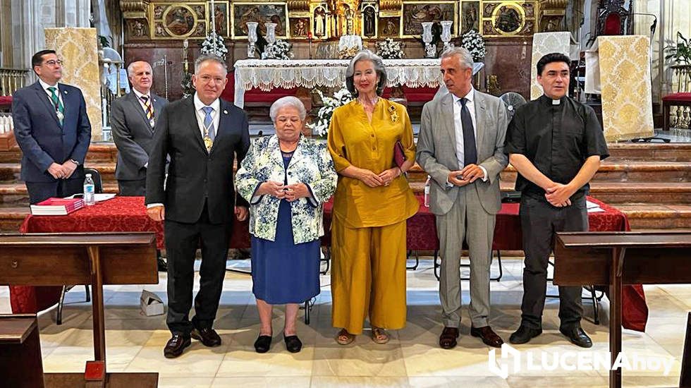  Rafael Ramírez y David Aguilera junto a los galardonados. Fotos: Real Archicofradia de Mª Stma. de Araceli 