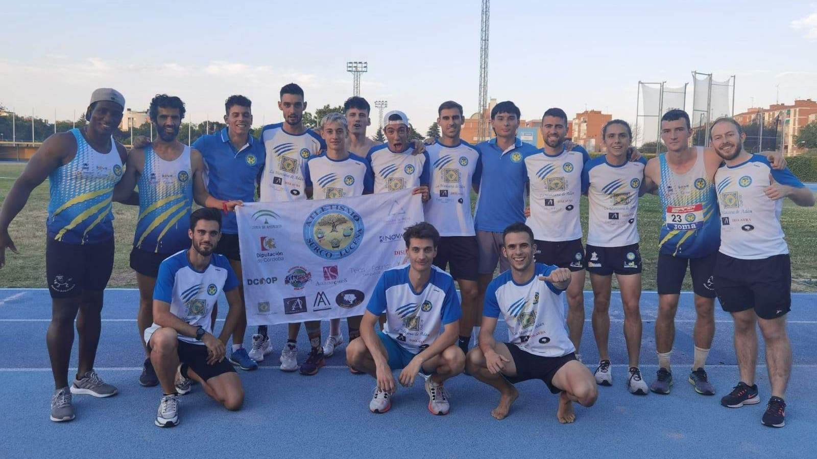  Integrantes del CD Atletismo Surco Lucena masculino durante su encuentro en Madrid 