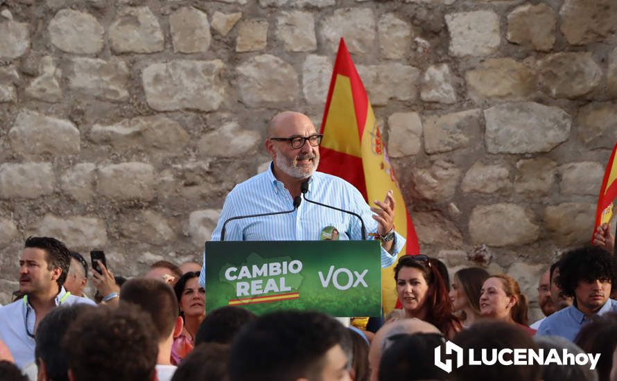 GALERÍA: Las imágenes del mitin de Vox en Lucena con Abascal, Olona y Monasterio