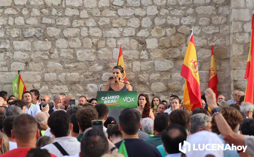 GALERÍA: Las imágenes del mitin de Vox en Lucena con Abascal, Olona y Monasterio