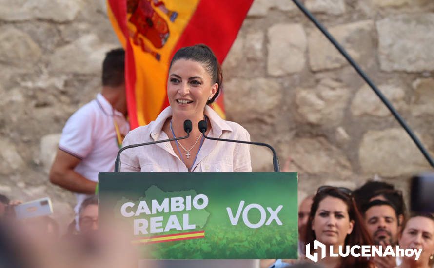 GALERÍA: Las imágenes del mitin de Vox en Lucena con Abascal, Olona y Monasterio