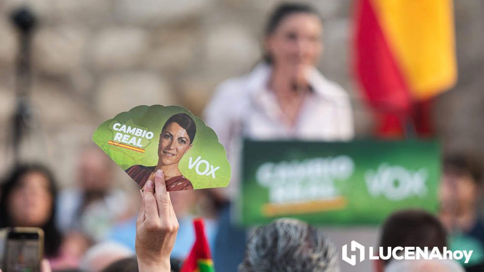 GALERÍA: Las imágenes del mitin de Vox en Lucena con Abascal, Olona y Monasterio