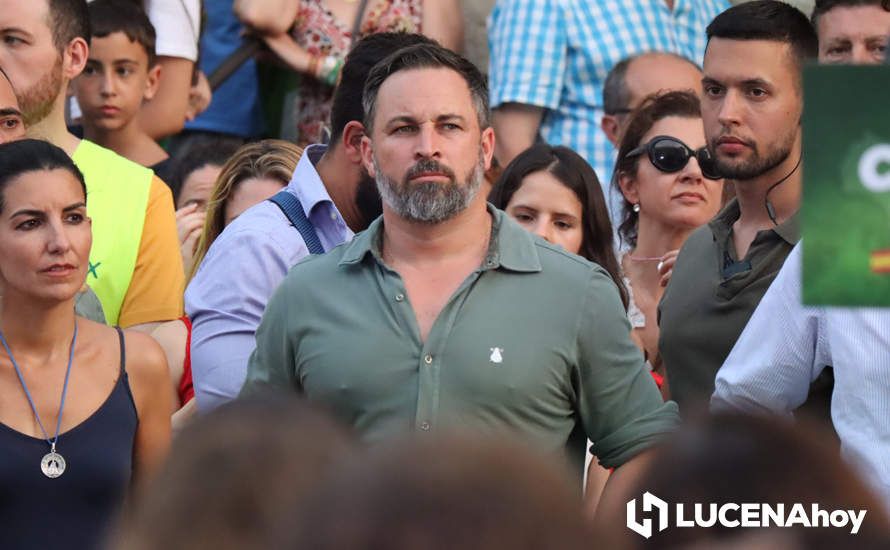 GALERÍA: Las imágenes del mitin de Vox en Lucena con Abascal, Olona y Monasterio