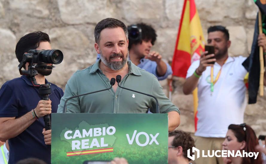 GALERÍA: Las imágenes del mitin de Vox en Lucena con Abascal, Olona y Monasterio