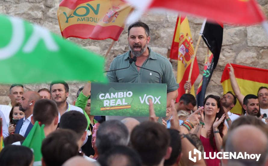 GALERÍA: Las imágenes del mitin de Vox en Lucena con Abascal, Olona y Monasterio