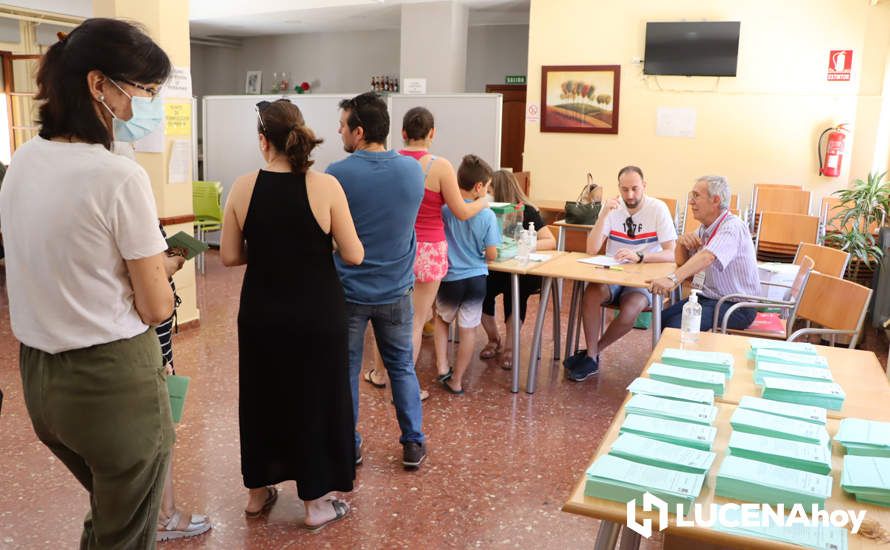 GALERÍA: Las imágenes de la jornada electoral en Lucena: Así han votado los lucentinos y sus representantes políticos