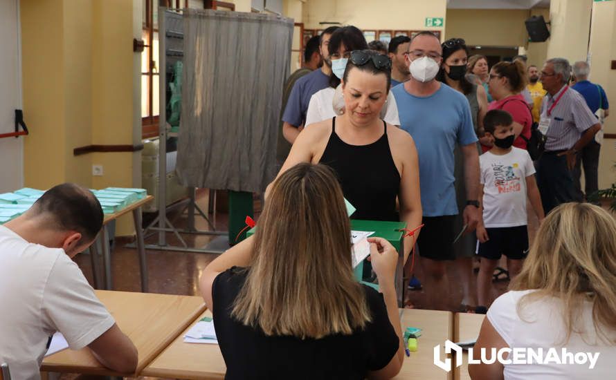 GALERÍA: Las imágenes de la jornada electoral en Lucena: Así han votado los lucentinos y sus representantes políticos