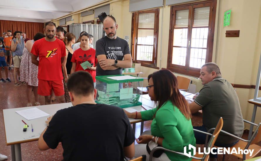 GALERÍA: Las imágenes de la jornada electoral en Lucena: Así han votado los lucentinos y sus representantes políticos