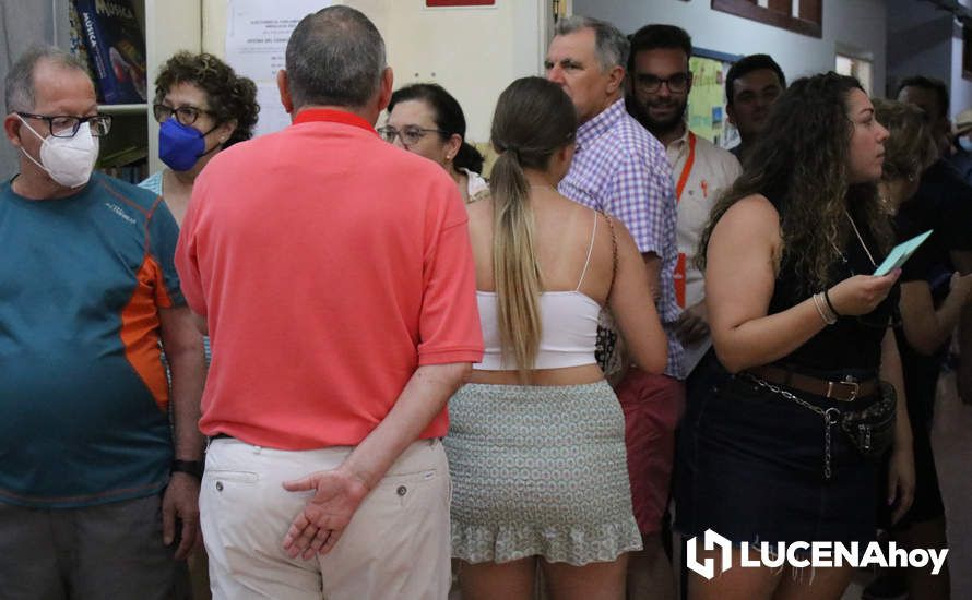 GALERÍA: Las imágenes de la jornada electoral en Lucena: Así han votado los lucentinos y sus representantes políticos GALERÍA: Las imágenes de la jornada electoral en Lucena: Así han votado los lucentinos y sus representantes políticos