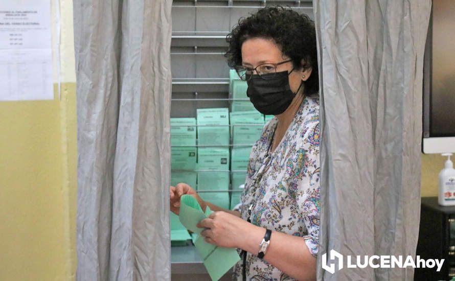 GALERÍA: Las imágenes de la jornada electoral en Lucena: Así han votado los lucentinos y sus representantes políticos GALERÍA: Las imágenes de la jornada electoral en Lucena: Así han votado los lucentinos y sus representantes políticos
