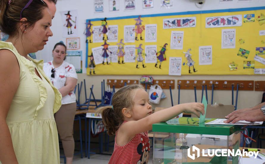 GALERÍA: Las imágenes de la jornada electoral en Lucena: Así han votado los lucentinos y sus representantes políticos