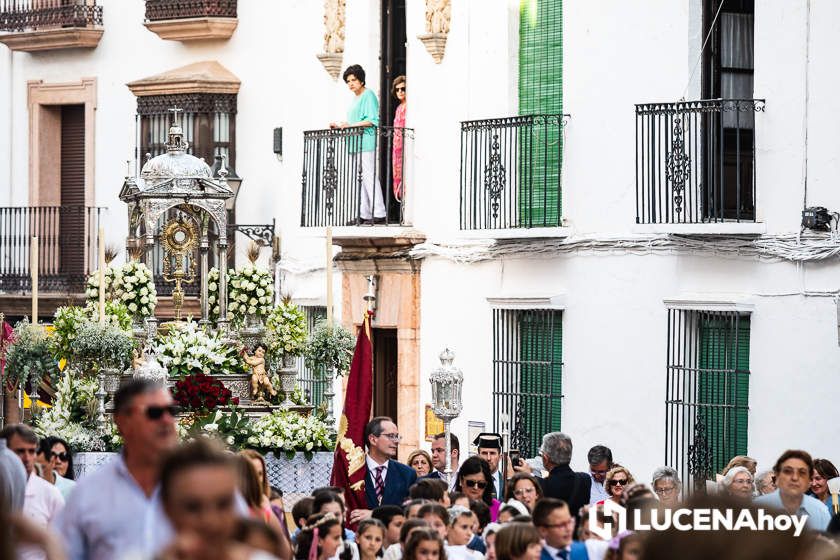 GALERÍA: Las imágenes de la procesión del Corpus Christi en Lucena.