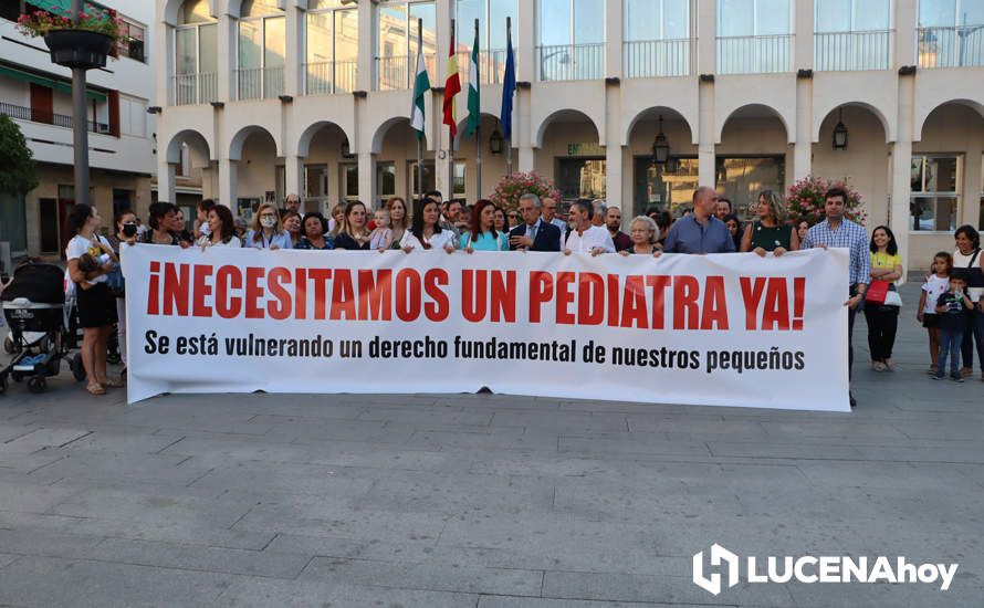  Un momento de la manifestación en la Plaza Nueva 