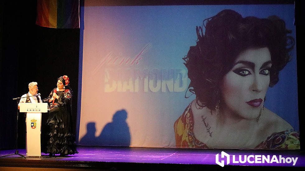 GALERÍA: El Palacio Erisana acoge la II Velada ?Lucena Siente el Orgullo' para visibilizar al colectivo LGTBI GALERÍA: El Palacio Erisana acoge la II Velada ?Lucena Siente el Orgullo' para visibilizar al colectivo LGTBI