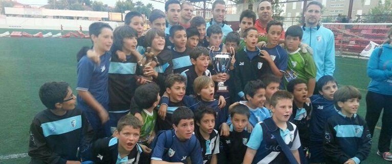  El alevín 'a' del Lucena acaba como subcampeón el Mundialito de Utrera 