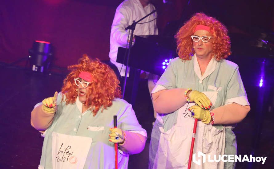 GALERÍA: El Selu llena el Auditorio de Lucena con la colección de personajes de su emblemática chirigota en un divertido musical GALERÍA: El Selu llena el Auditorio de Lucena con la colección de personajes de su emblemática chirigota en un divertido musical