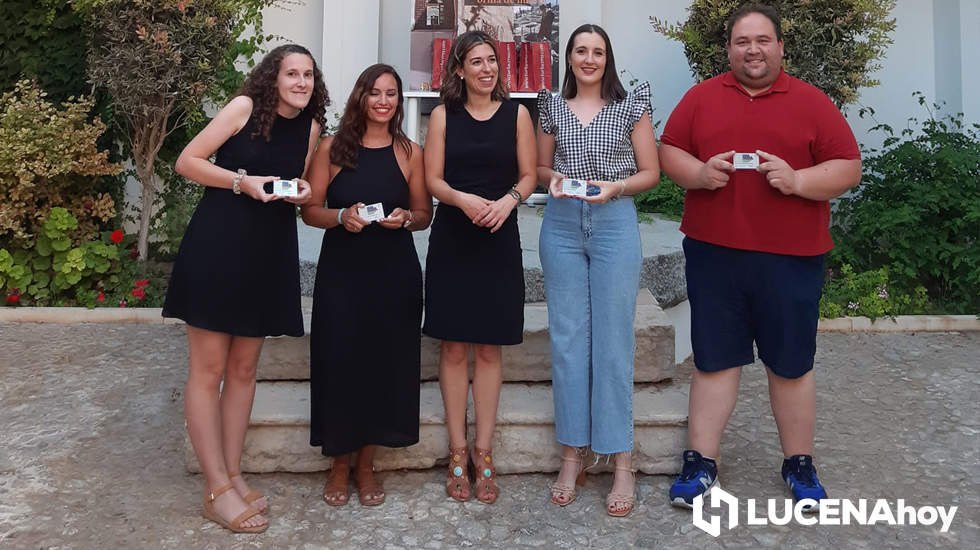  Teresa Alonso junto a los nuevos guías de la Red de Juderías de España en Lucena 