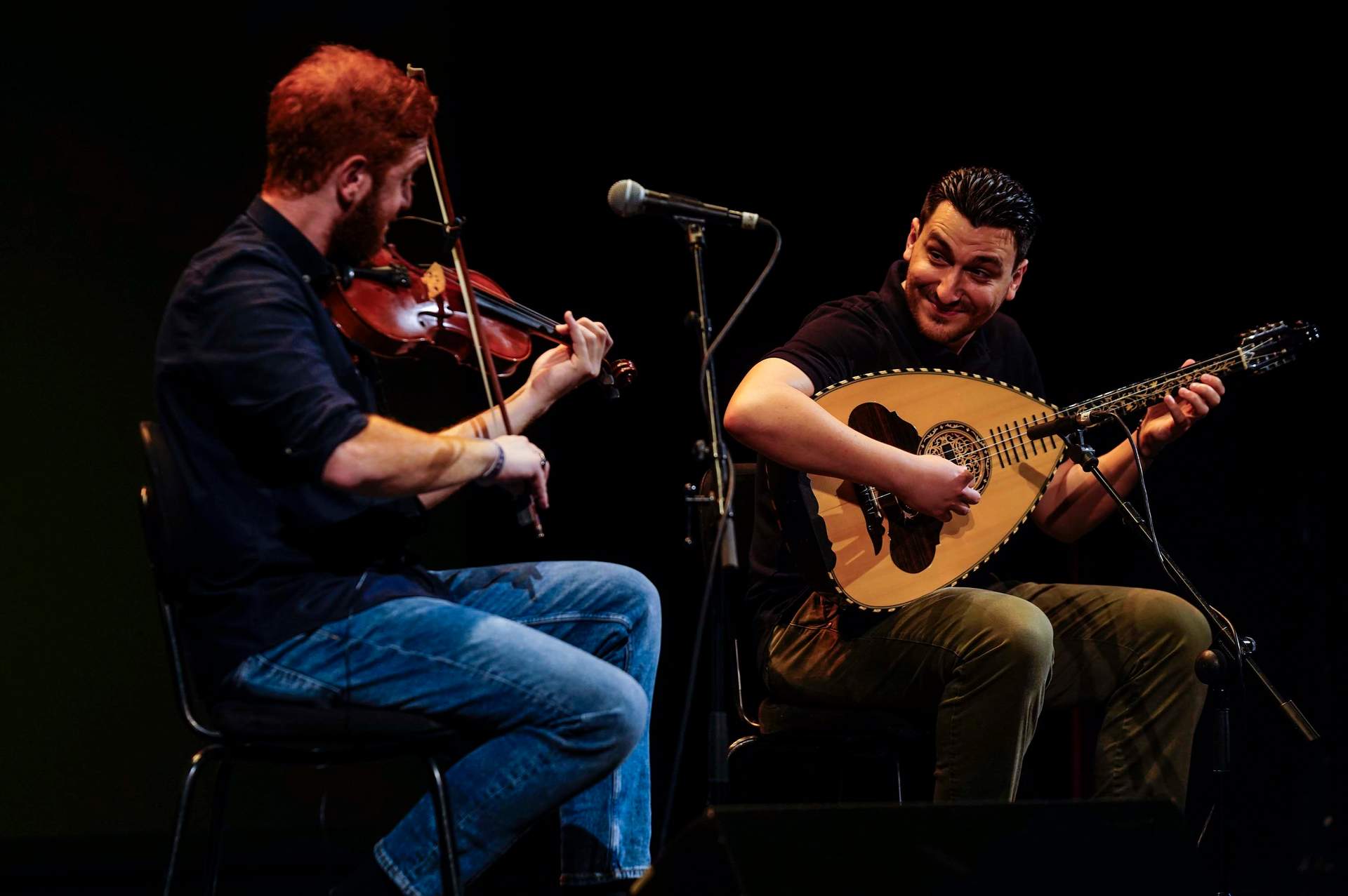 GALERÍA: Festival de la Guitarra: Juan Perro levanta al Gran Teatro con los temas de su nuevo trabajo "Libertad"