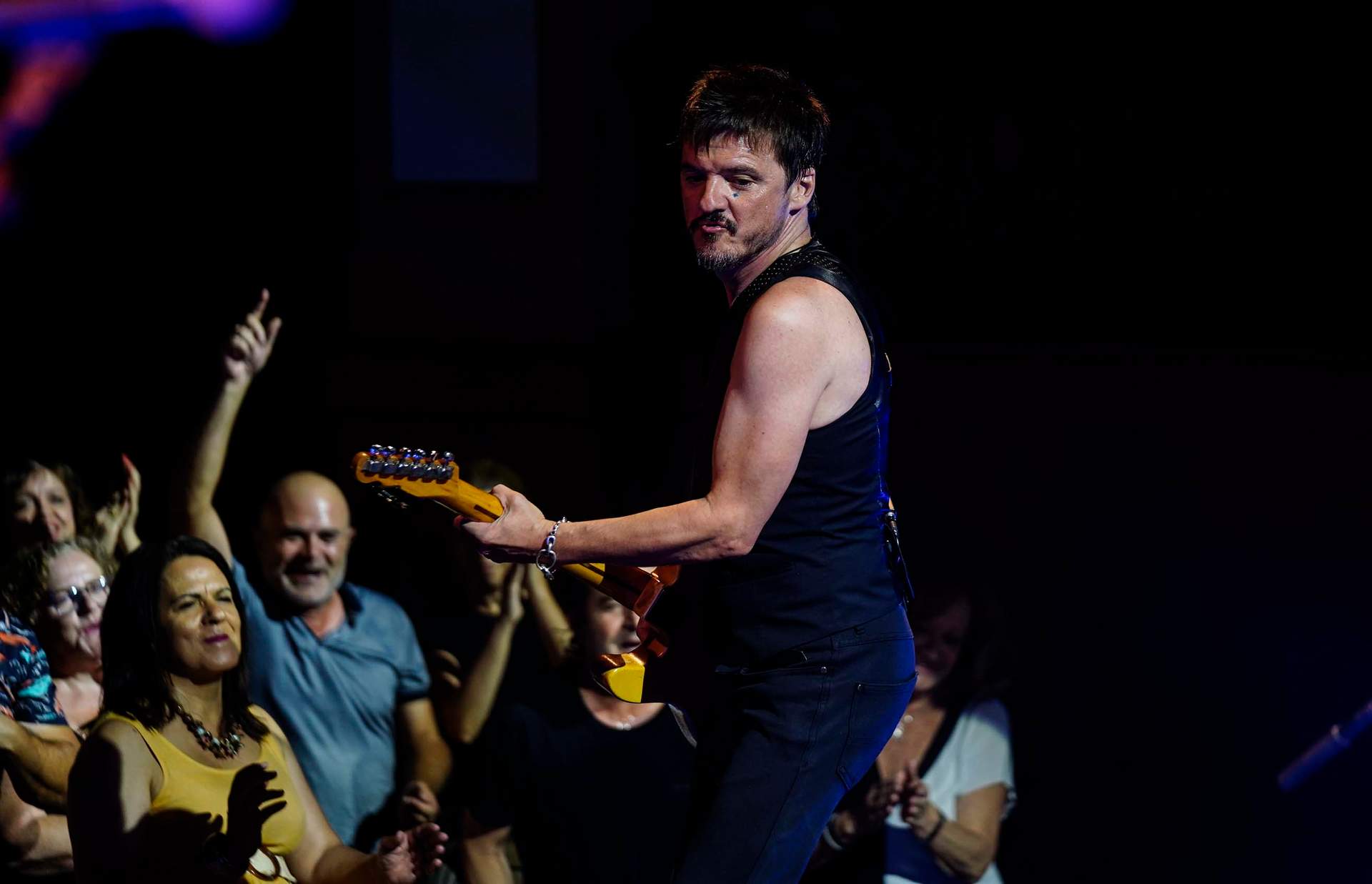 GALERÍA: Festival de la Guitarra de Córdoba: Coque Malla hace vibrar al Gran Teatro con un concierto memorable