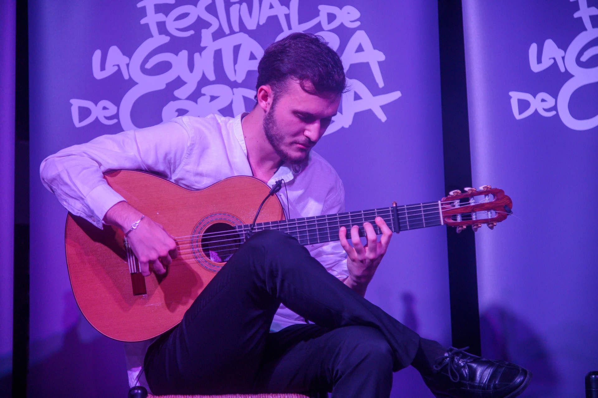 GALERÍA: Festival de la Guitarra de Córdoba: Coque Malla hace vibrar al Gran Teatro con un concierto memorable GALERÍA: Festival de la Guitarra de Córdoba: Coque Malla hace vibrar al Gran Teatro con un concierto memorable